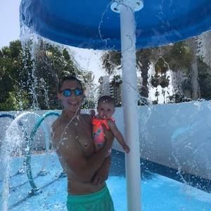 Meet your Posher, Ricky